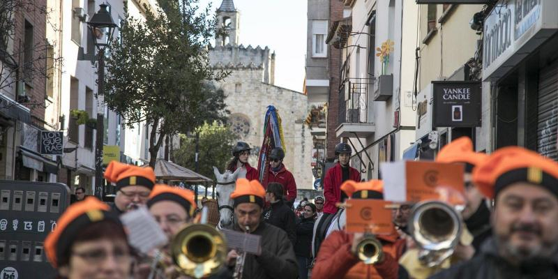 Cercavila de banderers de Sant Medir a Sant Cugat l'any 2018. FOTO: Lali Puig