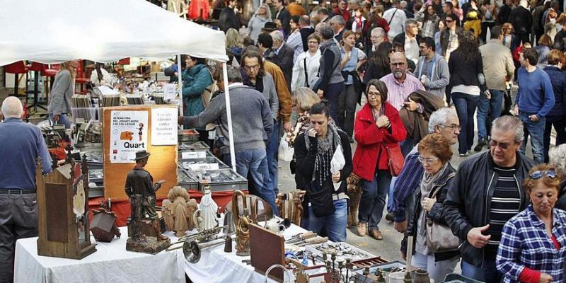 Fira Mercat de productes artesans del pont de Pedra a Girona