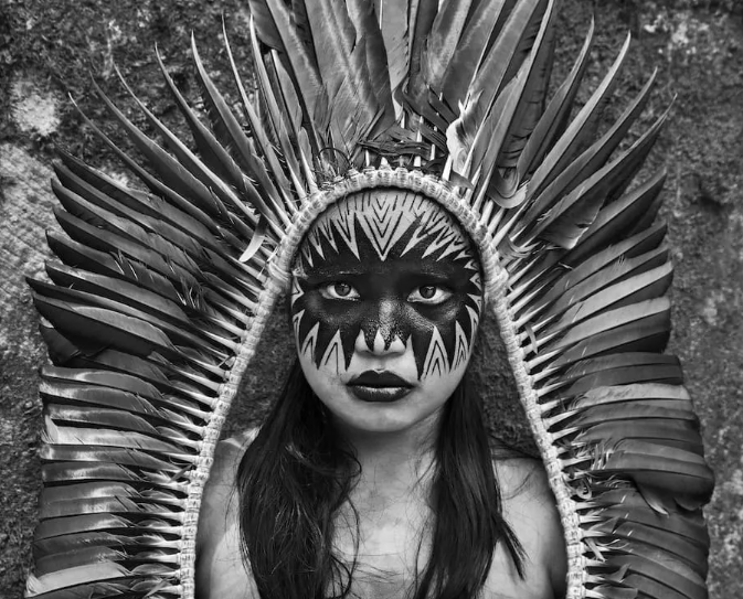 Dona indígena yawanawá. Estat d'Acre, el Brasil, 2016 FOTO amazoniasebastiaosalgado.com